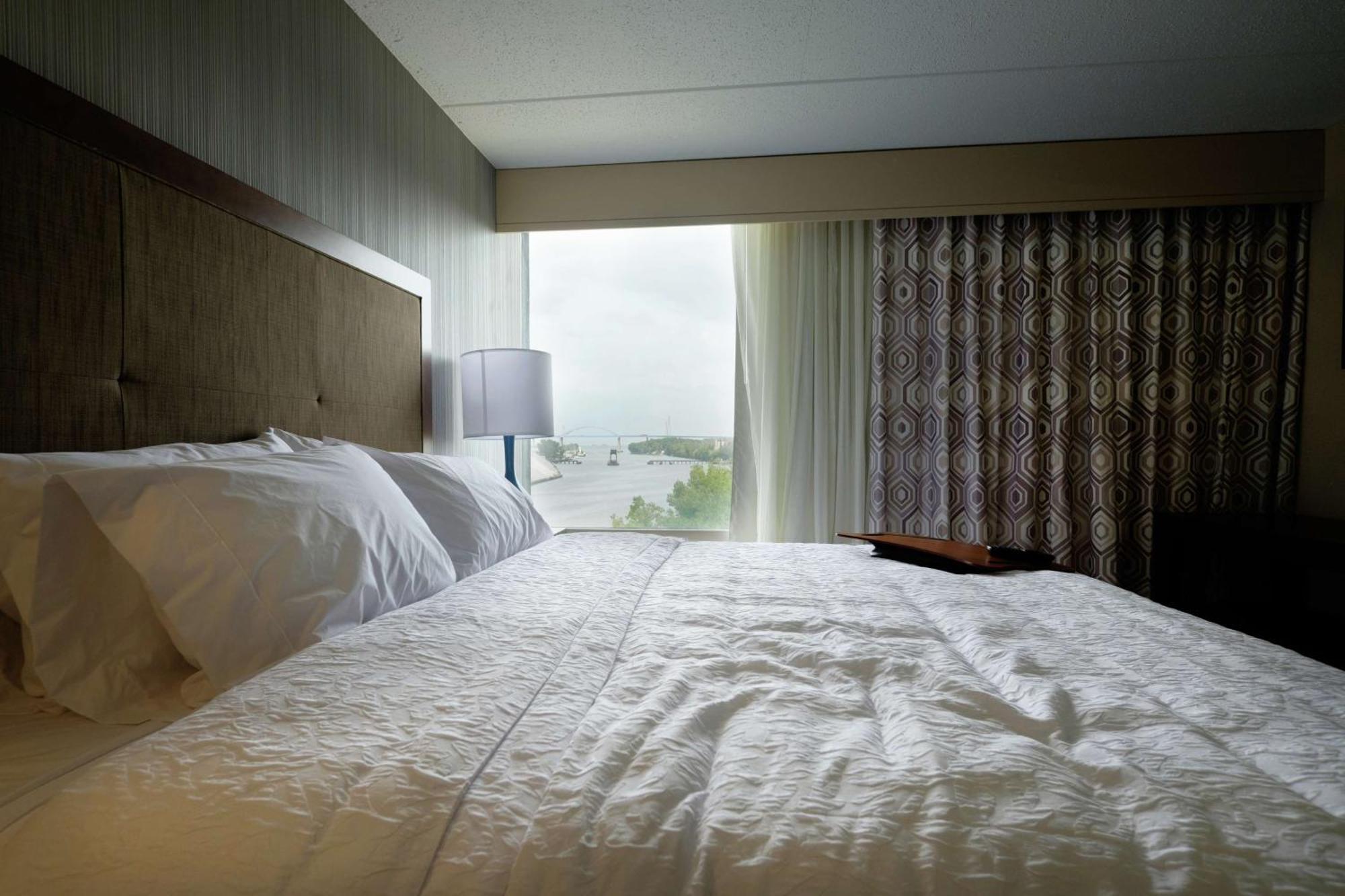 Hampton Inn Green Bay Downtown Eksteriør bilde